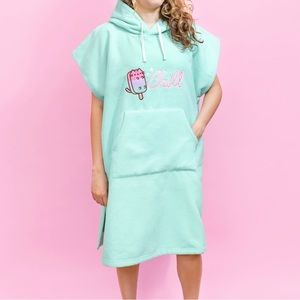 Pusheen Box Beach Towel Poncho